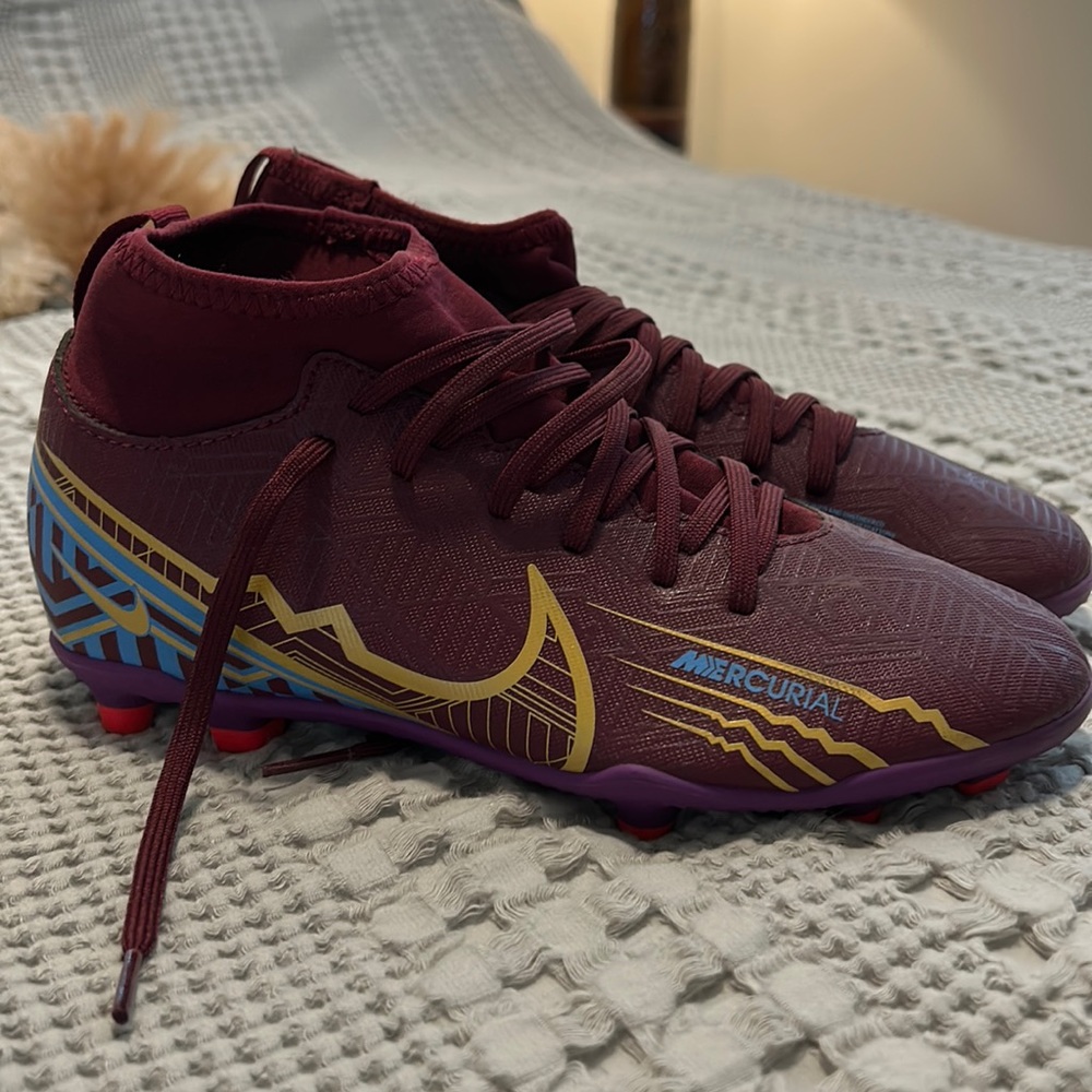 Nike mercurial cleats